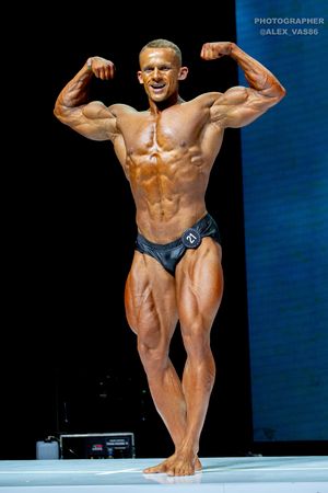 CLASSIC PHYSIQUE 178